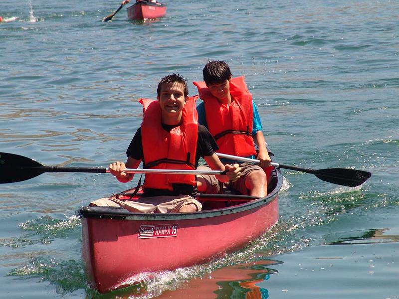 DSC09852.JPG - The canoeing class had lots of fun on the beautiful lake.